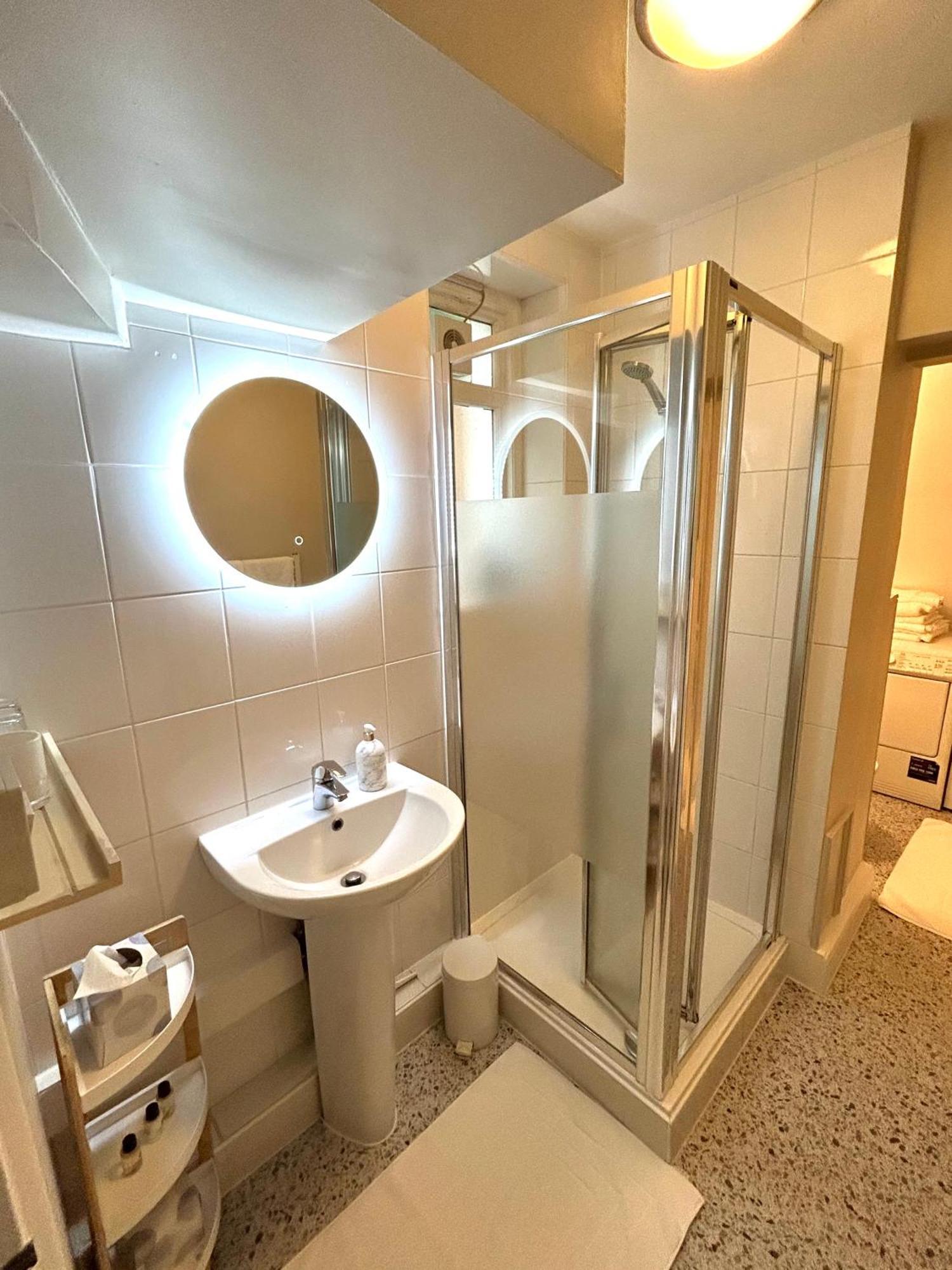 Spacious Comfortable Flat With Free Parking In East Finchley, Muswell Hill & Close To Alexandra Palace 伦敦 外观 照片